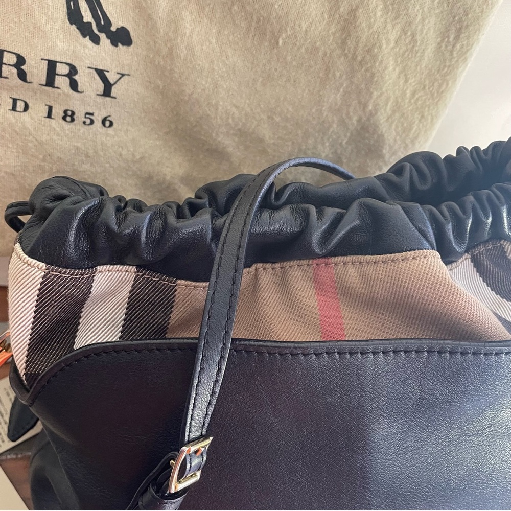 HOST PICK⭐️Authentic Burberry Crossbody Leather & House Check Bag 🤎🖤New as✨ - Picture 5 of 16